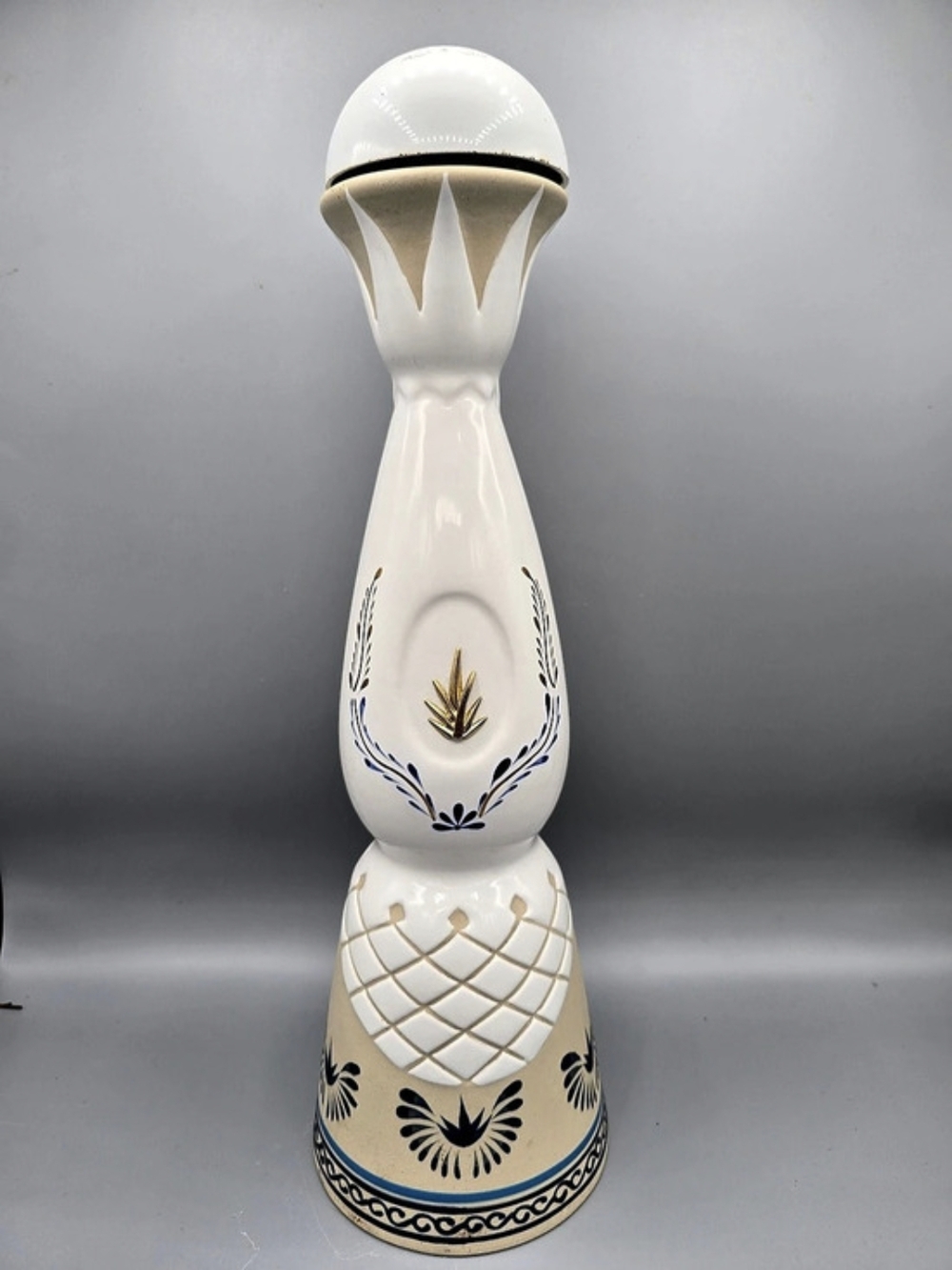 Clase Azul Añejo Ceramic Decanter Only